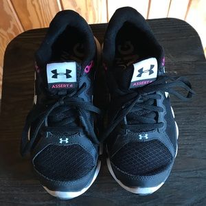 UA Tennis shoes! Practically new!